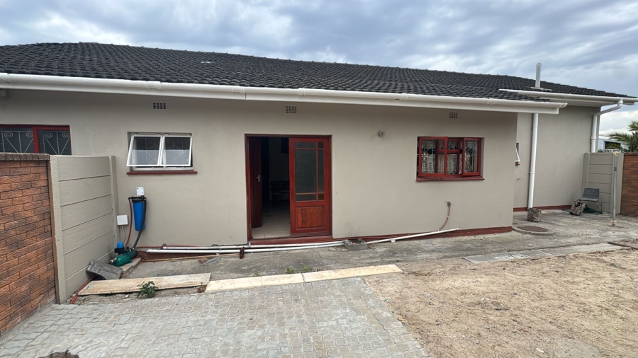 3 Bedroom Property for Sale in Erica Township Western Cape